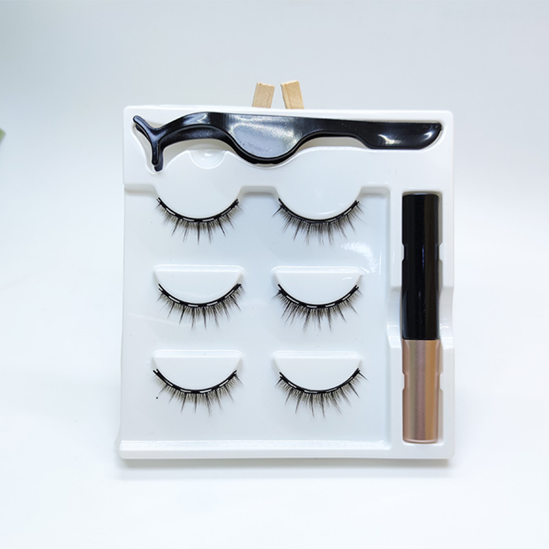 Naturliga magnetiska fransar med eyeliner